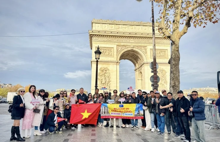 PARIS | HÀNH TRÌNH CHẠM VÀO VẺ ĐẸP HOÀNG GIA & KINH ĐÔ ÁNH SÁNG